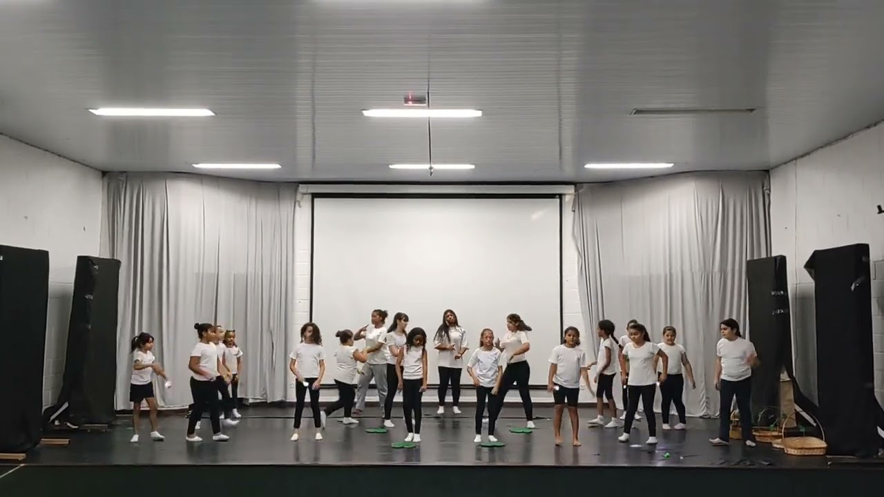 Fundação Edmilson - Coreografia: Trevo