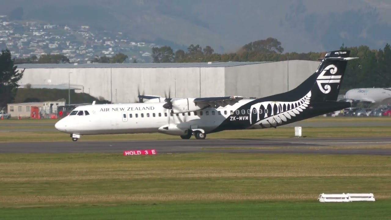Air New Zealand ATR72-600 landing at Christchurch