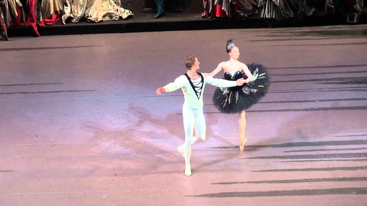 Лебединое озеро БТ 09.2015 Е. Крысанова-А. Волчков