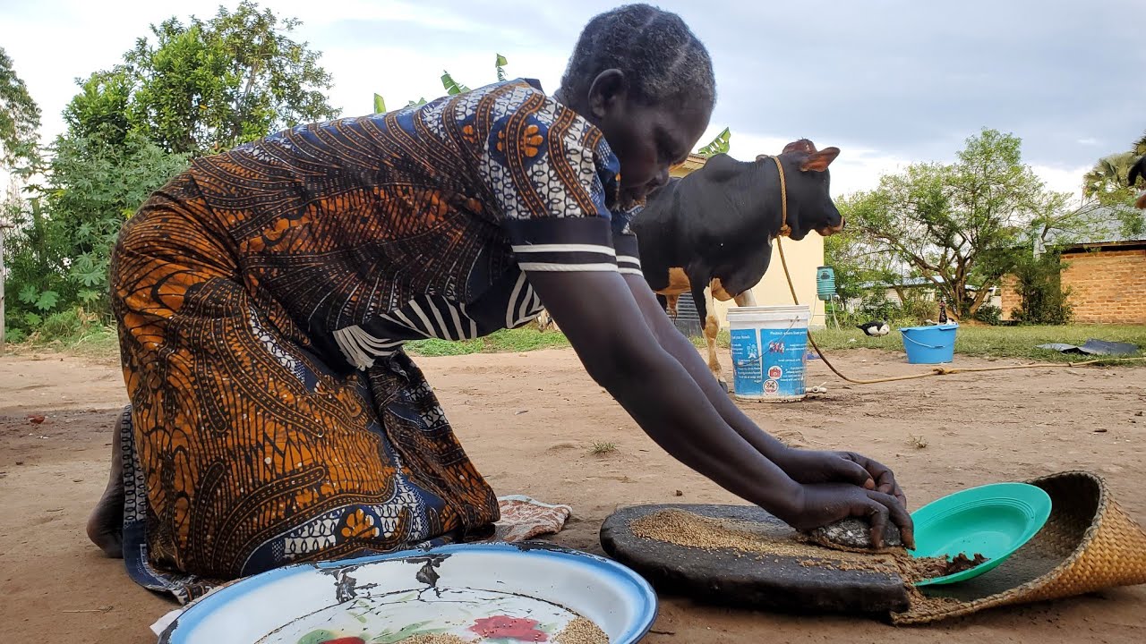 Village cooking//preparing peanuts paste the African way/villagelife