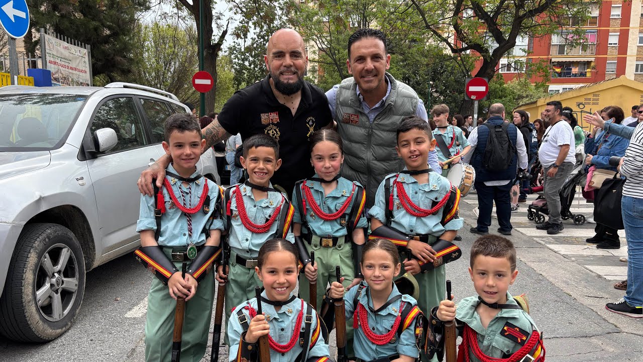 La Legión (Divino Pastor) desfilando y cantando junto al Cristo de la Buena Muerte. Málaga 2025