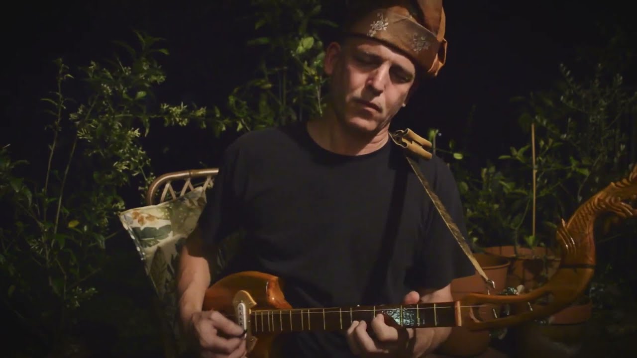 Lagu Raya, Lagu Rakyat oleh Lawrence Ross