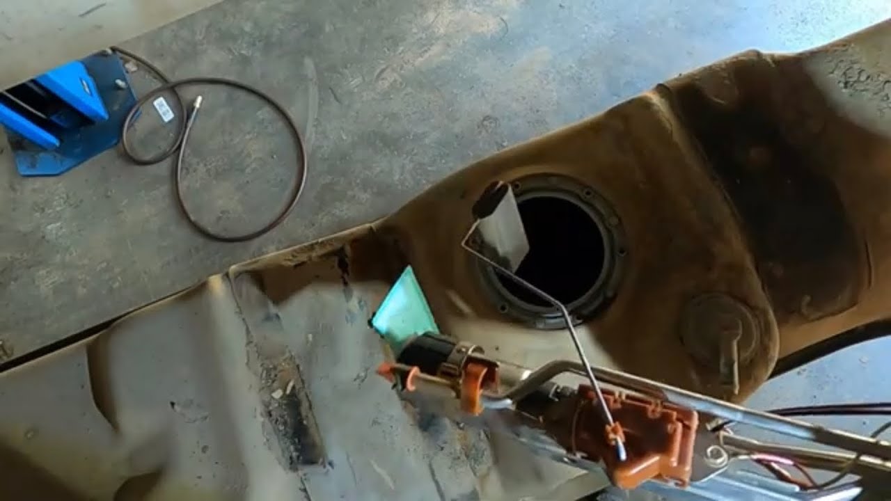 98 FORD F150 como remplazar  la  bomba de combustible o gasolina