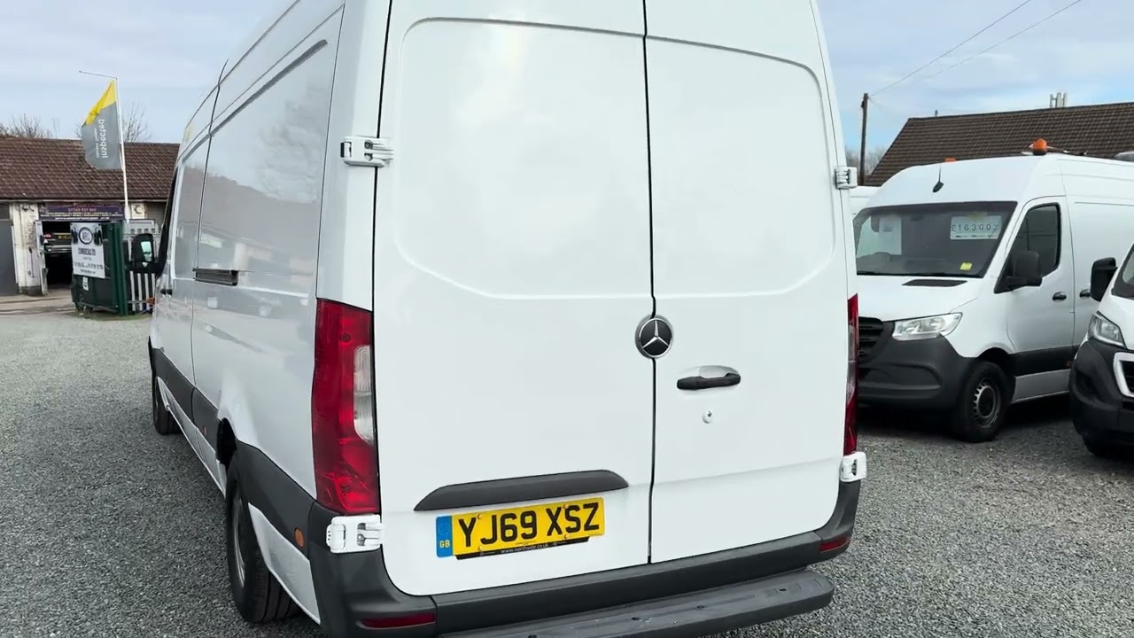 YJ69 XSZ - LWB Mercedes Sprinter 