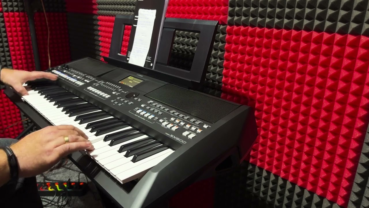 Yamaha PSR SX600 - PARTY MIX