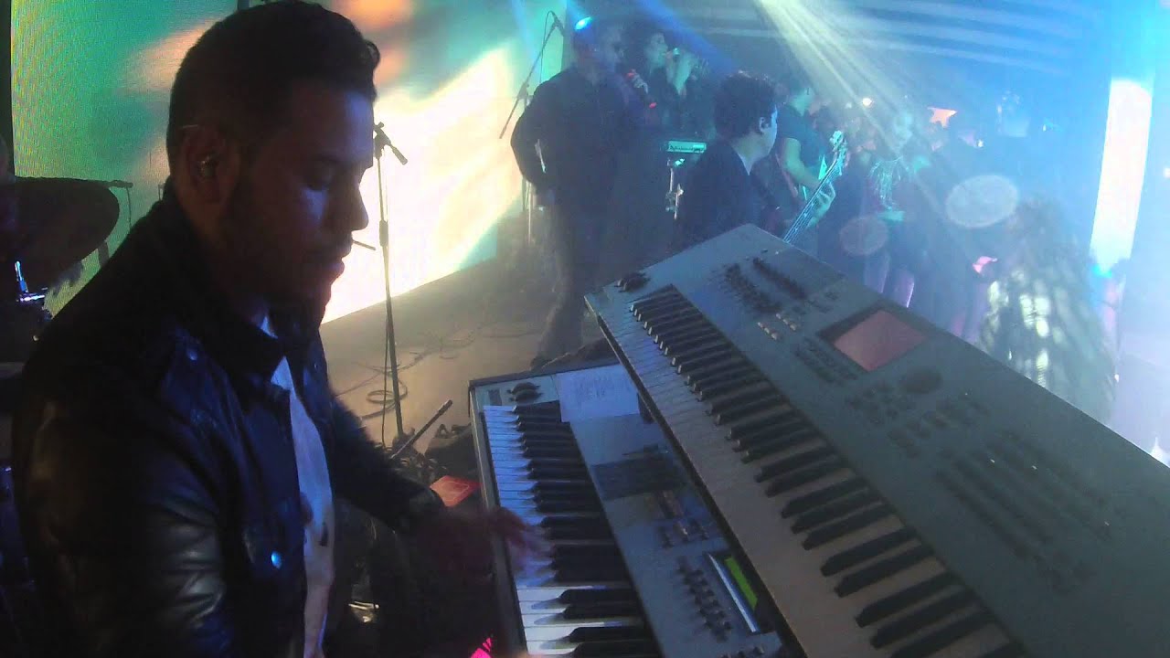 Chino & Nacho - Chica Ideal Live in Miami.