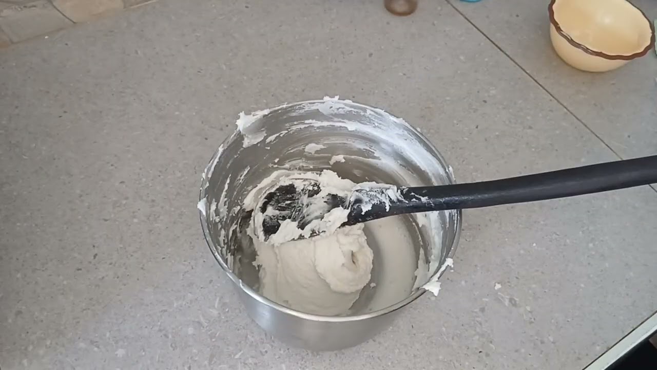 Tengeneza buttercream ya kupambia cake nyumbani kwa kutumia mwiko #buttercream