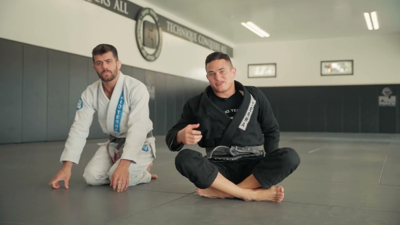 PROPERLY SETTING UP THE REVERSE DE LA RIVA VS STANDING OPPONENT