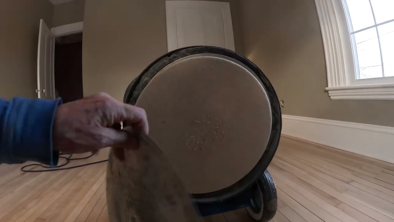 Hyper Grinders Hyper Orbit. I wish we had this machine and the Hyper Grinder 30 years ago. 