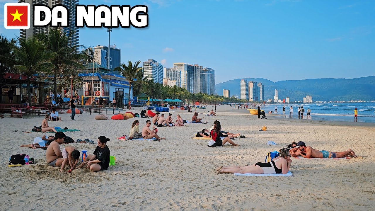 DA NANG VIETNAM My Khe Beach Vibes - Real Beach Atmosphere So Crowded and Yet So Peaceful