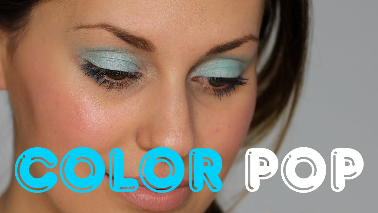Vicky Lash |  Blauen Lidschatten schminken?