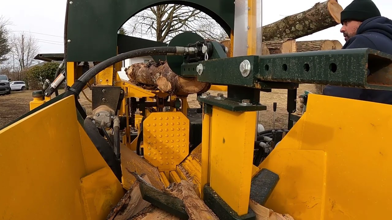 Helping a firewood friend get His cord king firewood processor set up and pumping out firewood￼#68