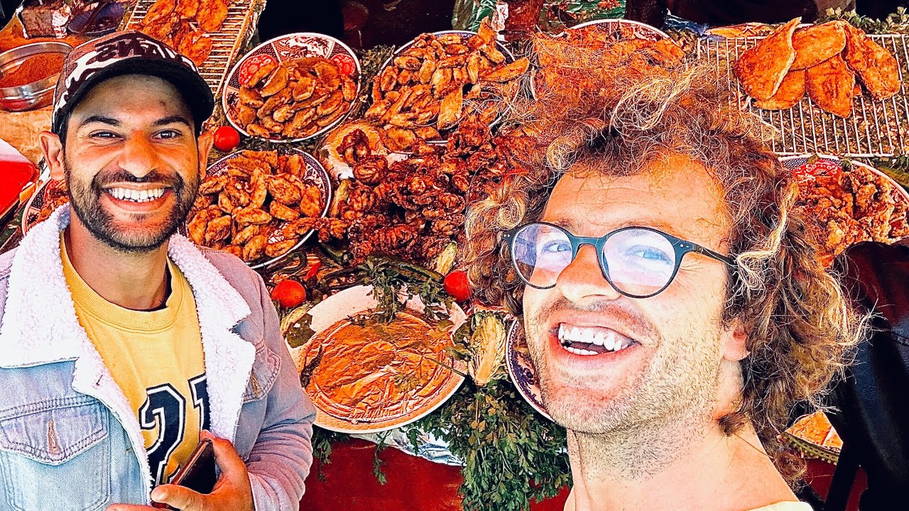 AMAZING STREET FOOD at Oualidia Morocco Weekly Souq 🇲🇦 طعام الشارع المذهل في سوق المغرب الأسبوعي