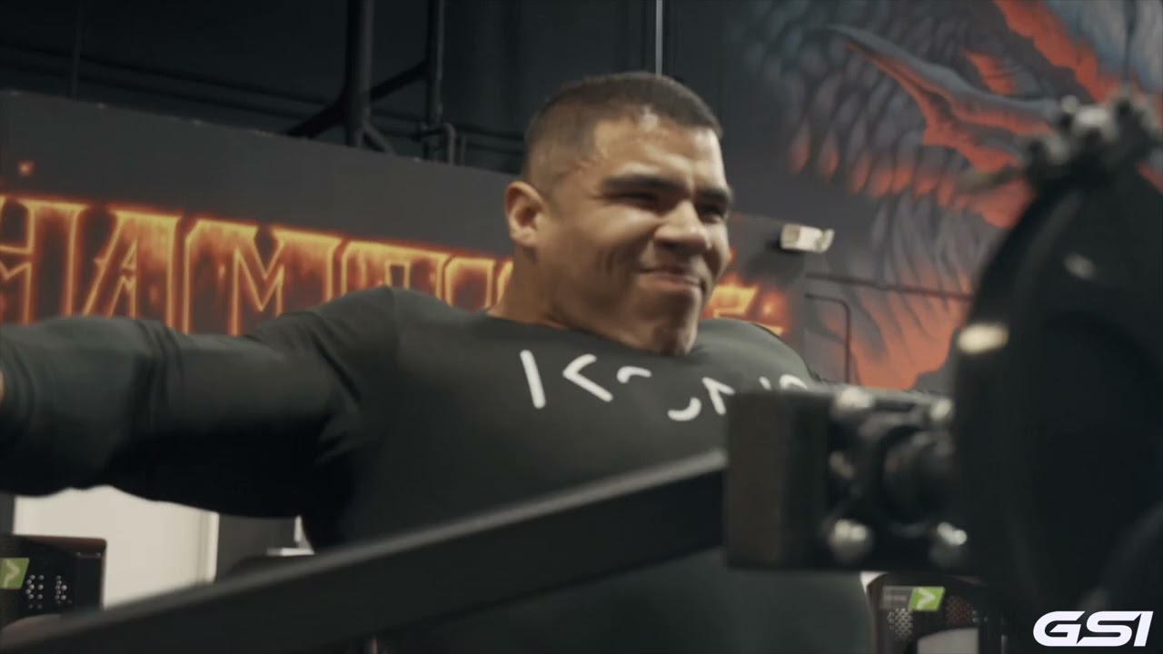 Parte (1) Rutina Destacada de Hombros en Super Serie con Milos Sarcev y  Jossue Plascencia