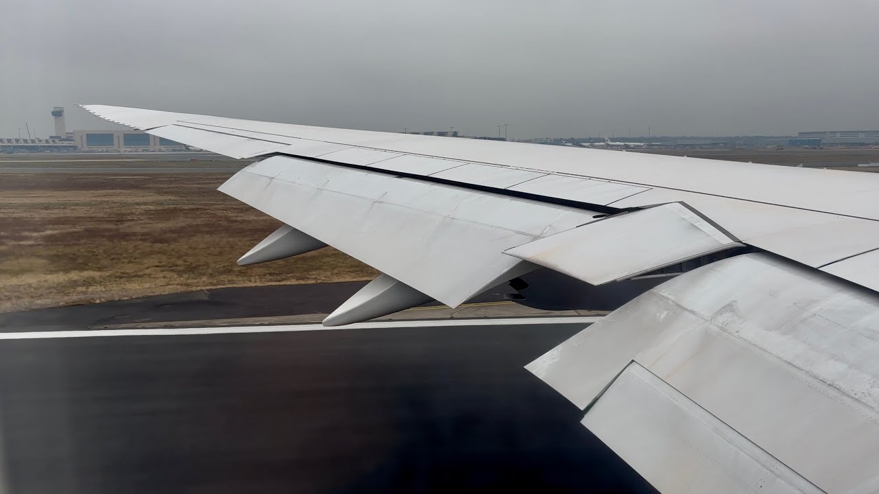 Lufthansa Boeing 747-8 foggy takeoff from Frankfurt Airport, FRA