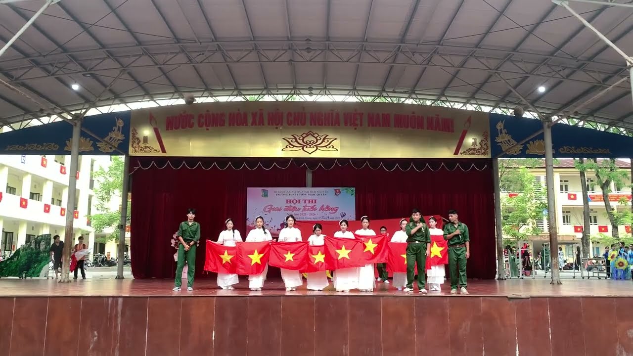Giai điệu tuổi hồng - Còn gì đẹp hơn - lớp 12A4 THPT Lương Ngọc Quyến
