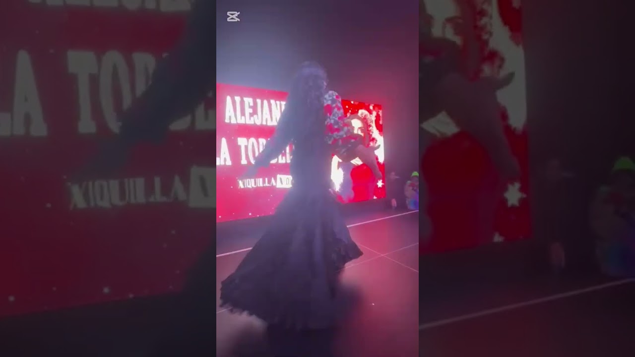 Popurri de villancicos de Isabel Pantoja en el Xiquillaxdio en Pandora Club Jerez. 