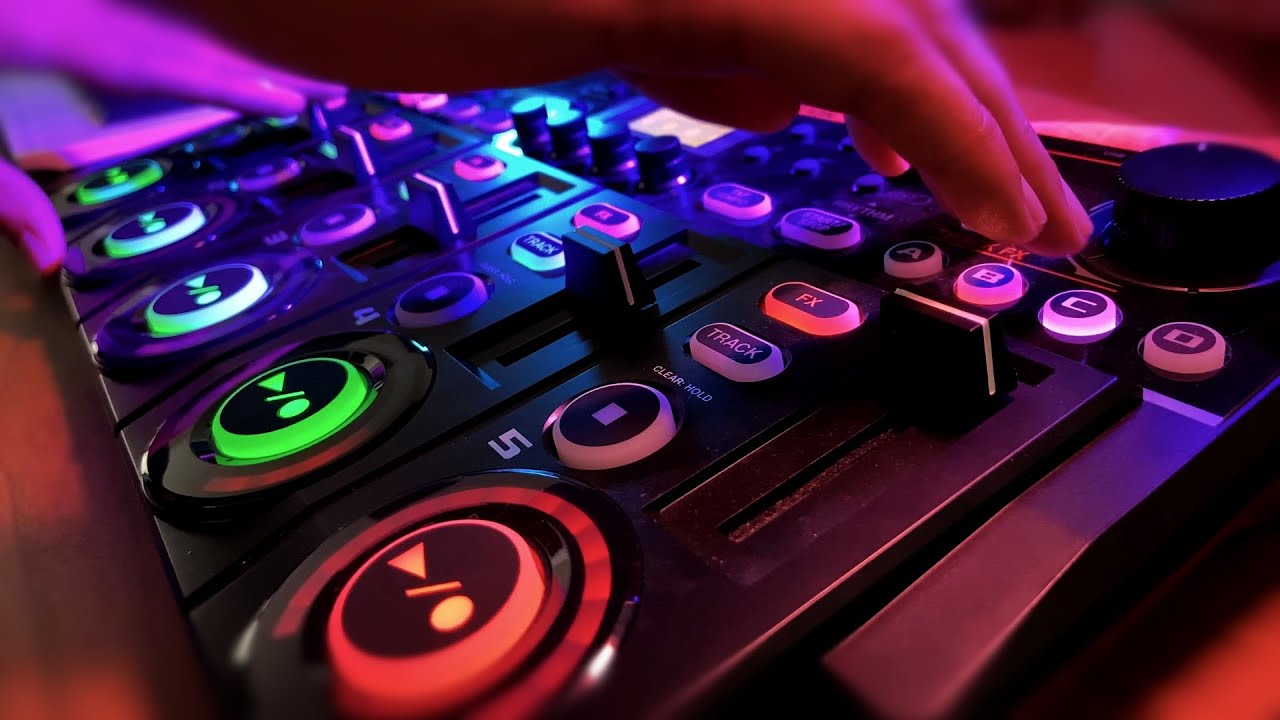 Live Ambient Music with a Boss RC-505 mkII and Korg Minilogue XD