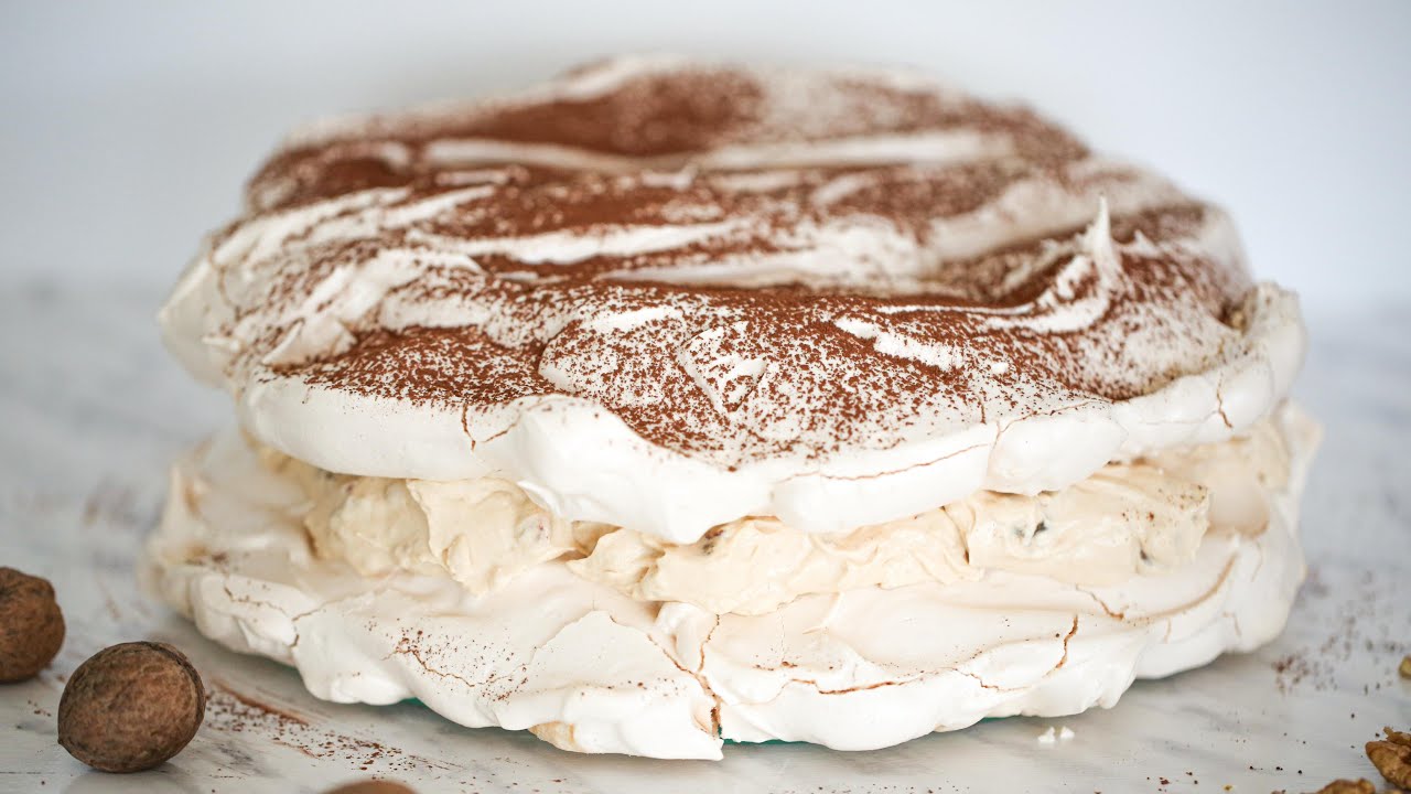 Tort bezowy DAKŁAS (Dacquoise) z orzechami i daktylami ✨ @marta-gotuje-pl