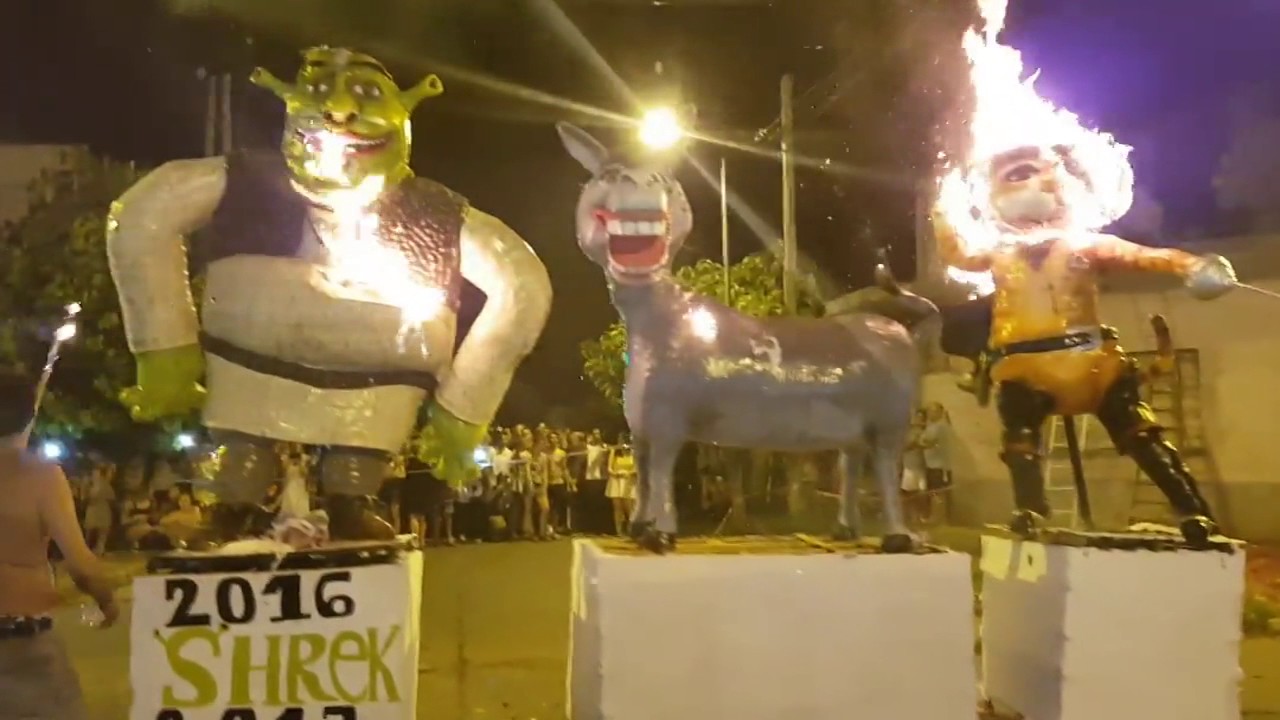 Quema de Muñecos en Bernal 2017 By Gp6 Ferchu.