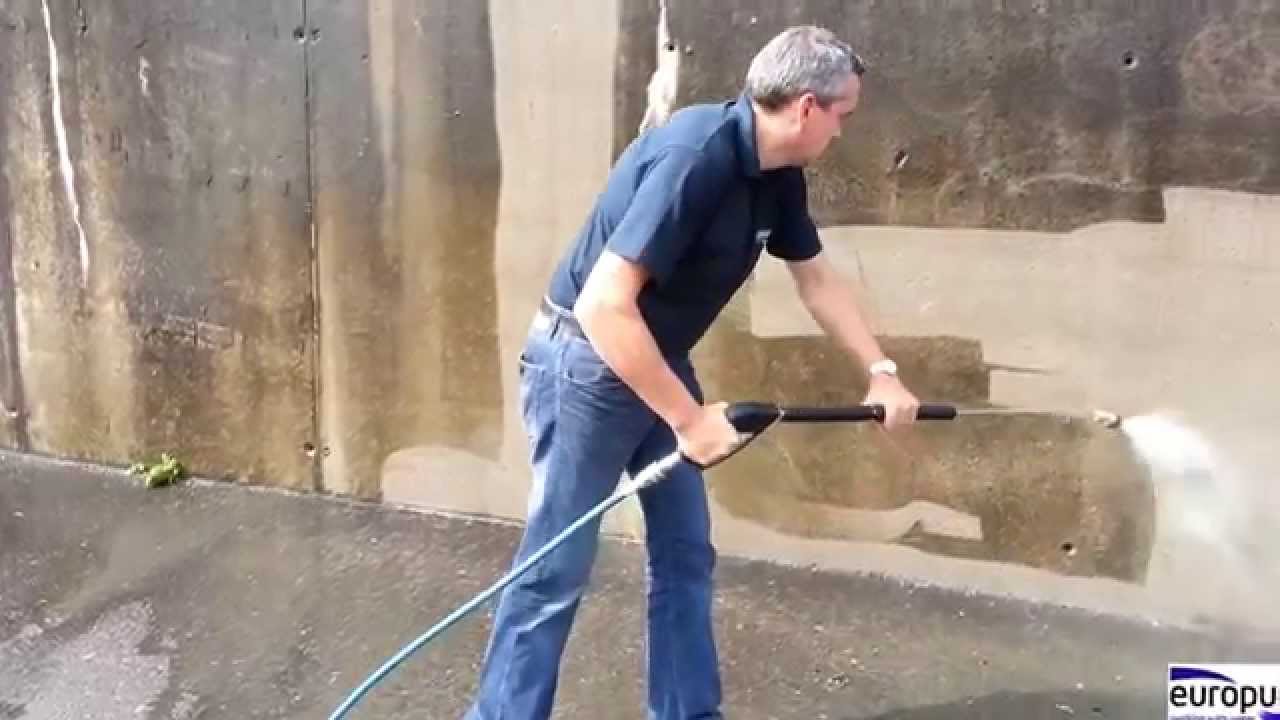Bowser Twin Axle Hot and Cold Pressure Washer