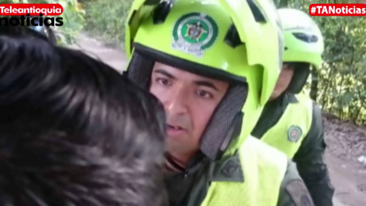 En video quedó registrada la agresión de un policía a un  ciudadano de Puerto Berrío