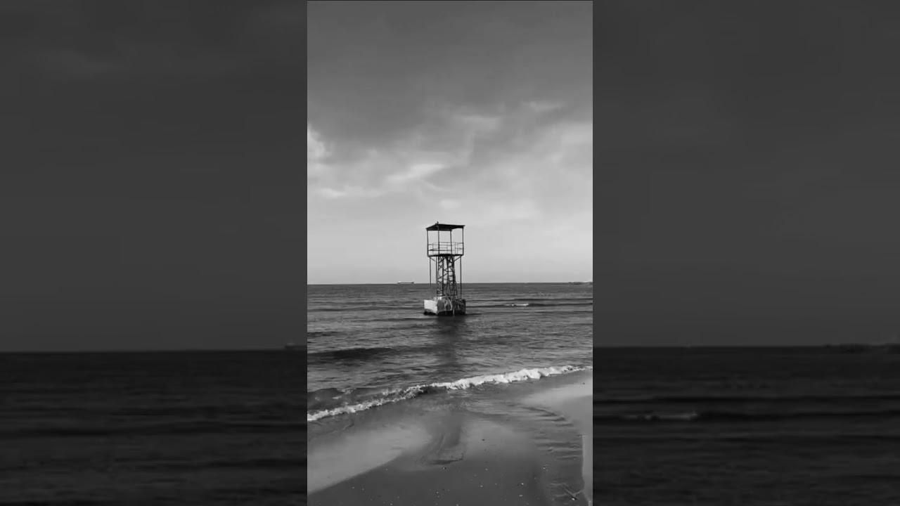 Benzemiyor hiçbir renge gözlerinin hâresi..