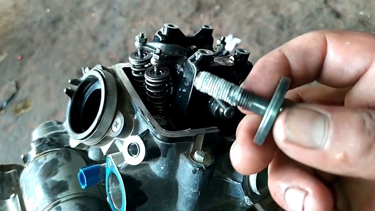 CAMBIO DE BALANCIN DE UNA MOTO PULSAR NS200 FI