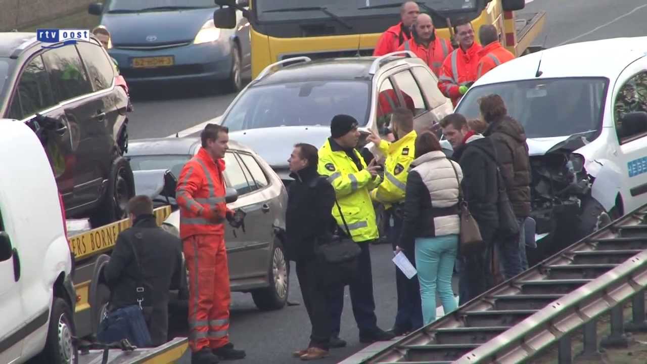 Grote kettingbotsing op A1 bij Hengelo