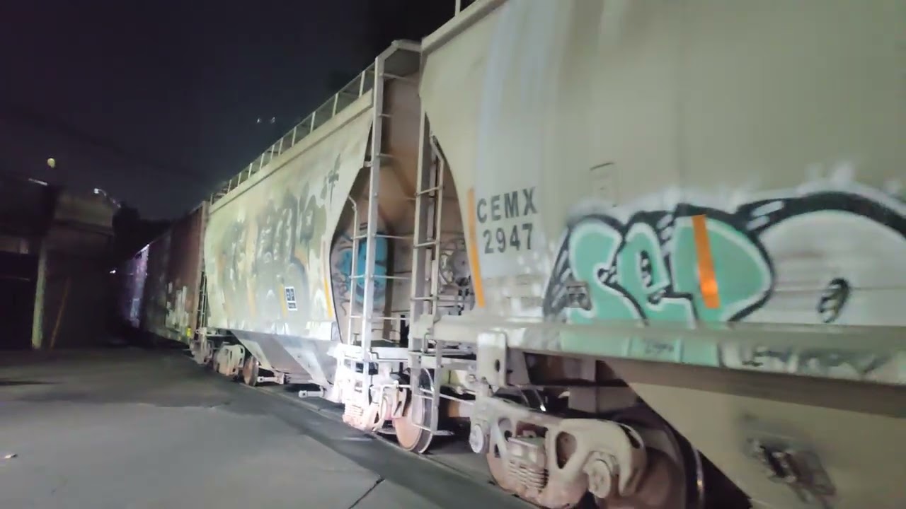 Ferrovalle EMD SW1504 8845-8836 con el Servicio Vallejo Vespertino retrocedieron a CEMEX Enero 2026