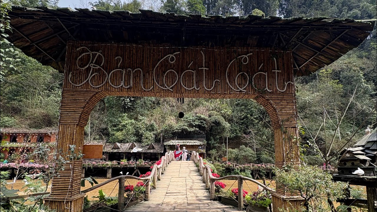Stunning views and Cat Cat Village!🇻🇳Day 3