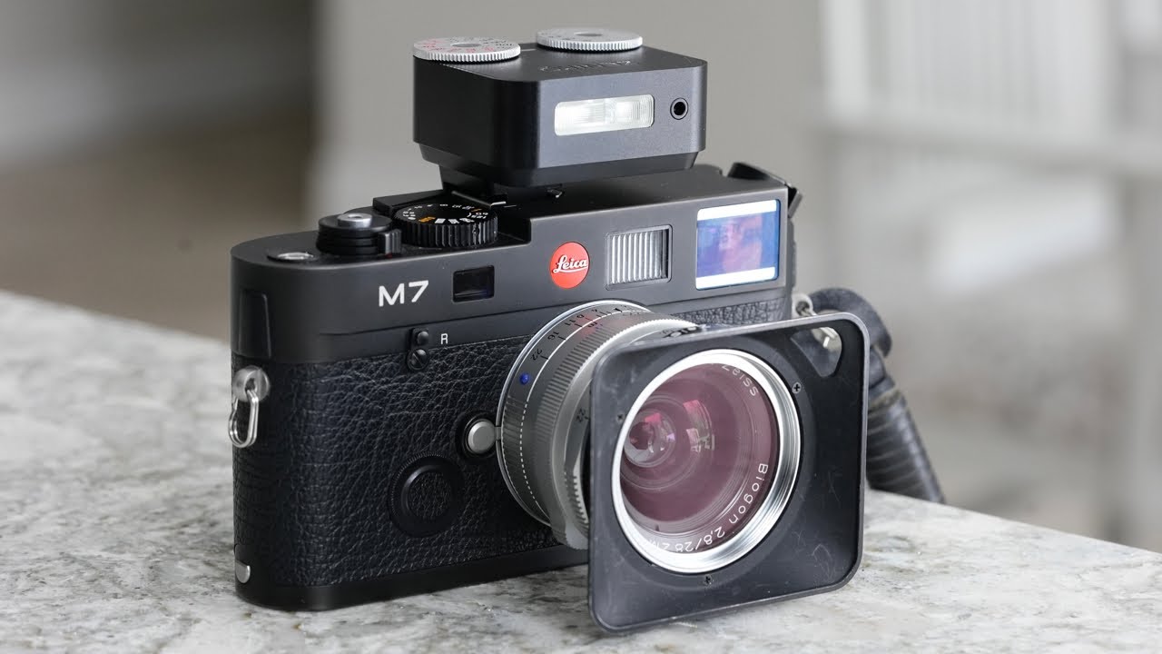 Вспышка Zeniko ZA12 с камерой Leica M7... Моя аппаратура для уличной фотографии.