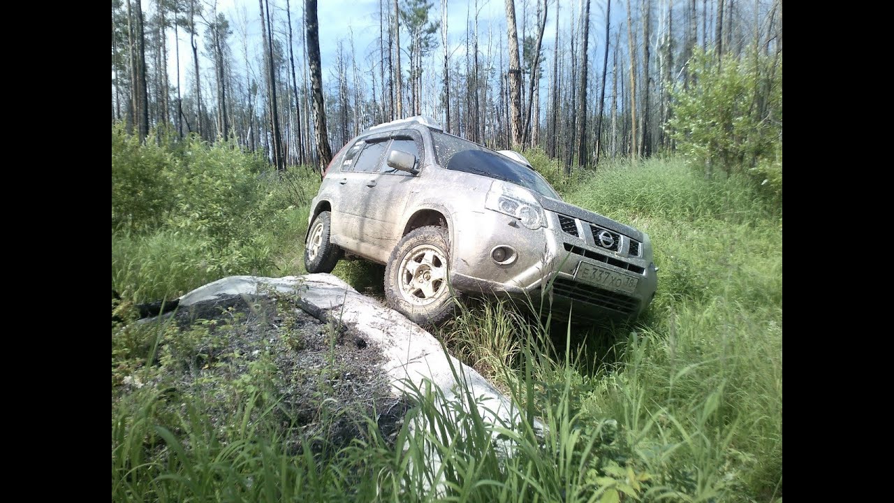 Offroad battle Nissan X-Trail vs Suzuki Grand Vitara