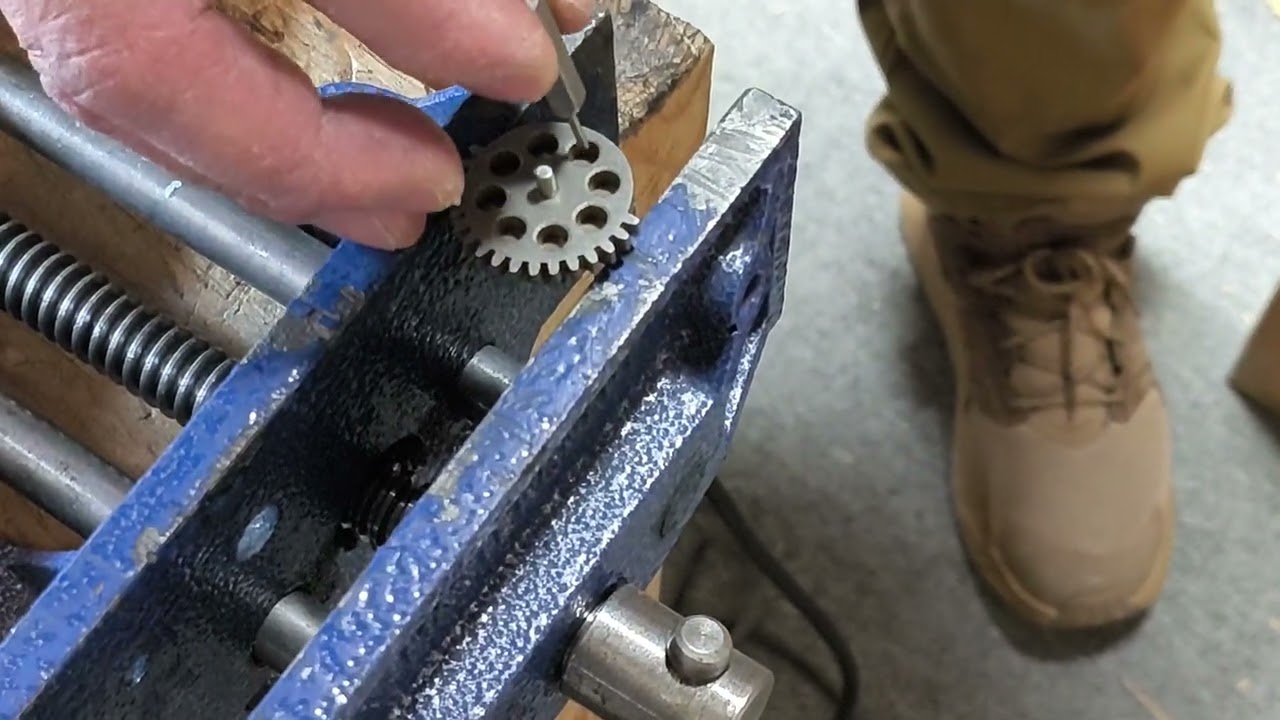 Magnet extraction for E&C EBS