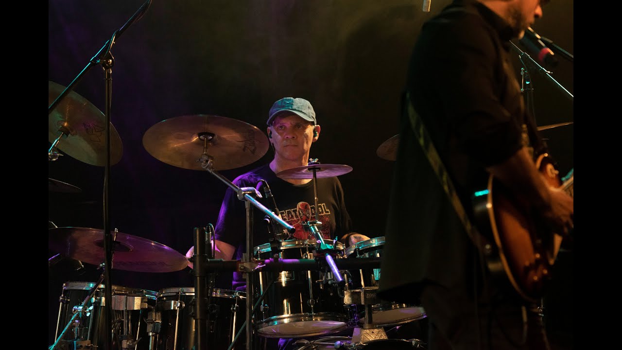 Solo de Bateria en vivo - Andrés Fulco ft. Natalia Pereira - Teatro AGADU - The Jackets UY