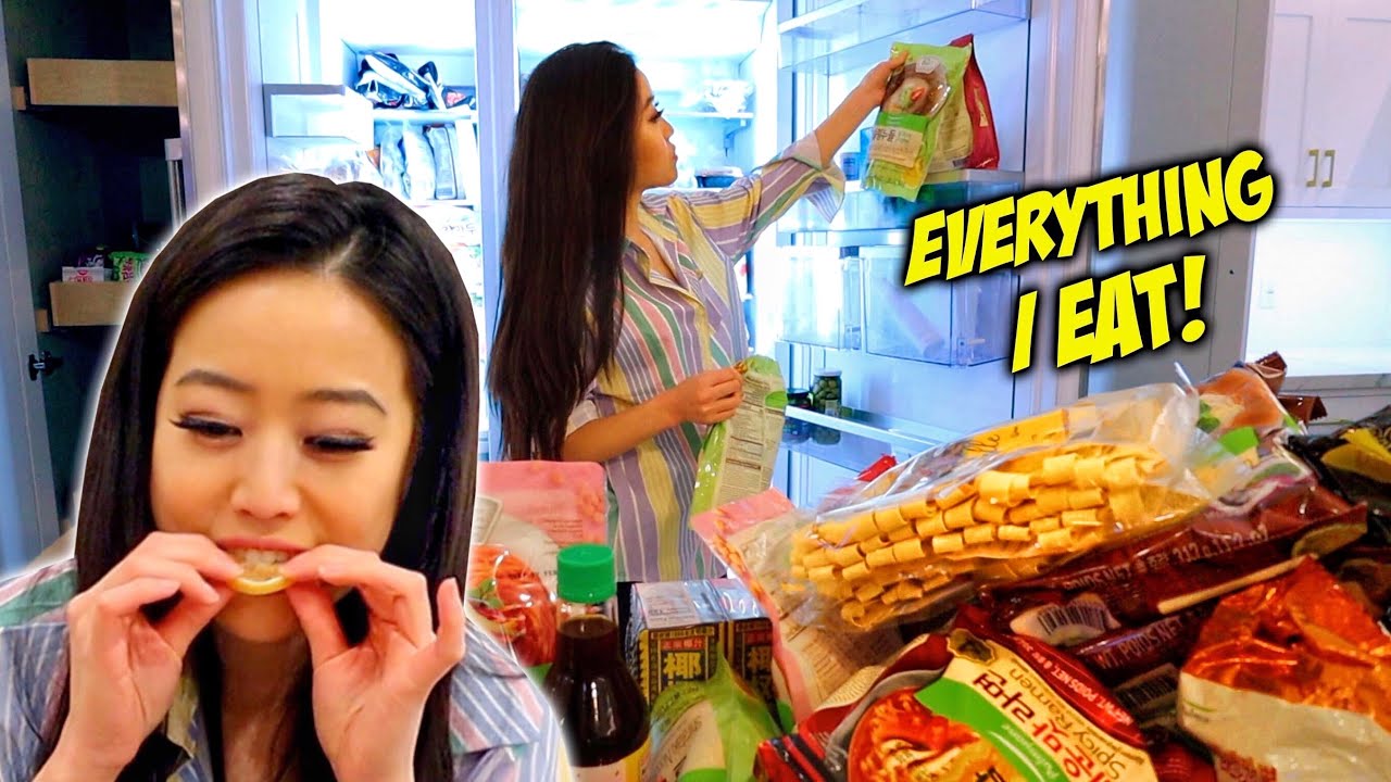 WHAT I EAT WHEN I'M NOT FILMING MUKBANG!