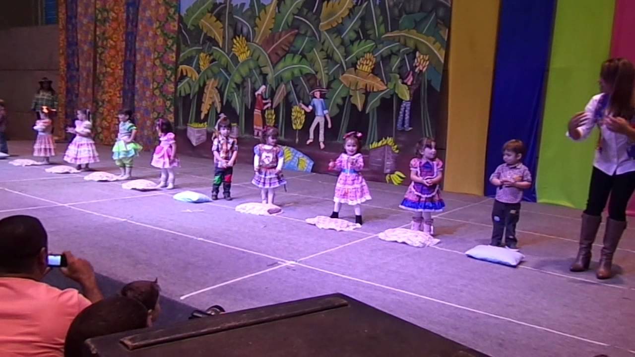 Festa Junina - Colegio Objetivo 2014 - Maternal - Sai Preguiça