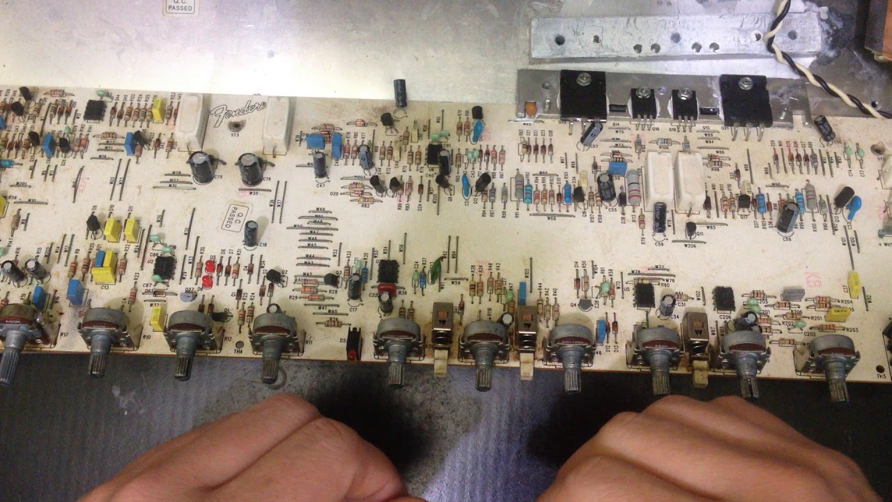 Reparo de Amplificador Fender Frontman 212R