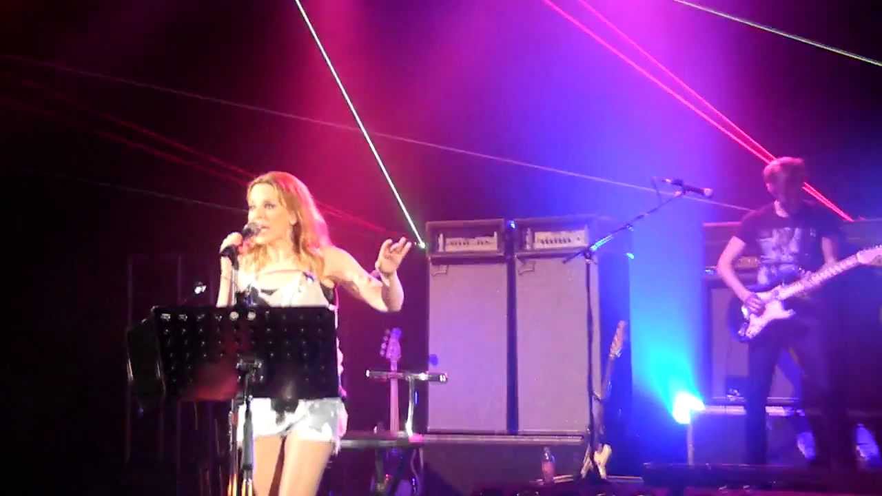 (HD) Kylie Minogue - Anti Tour , Things Can Only Get Better