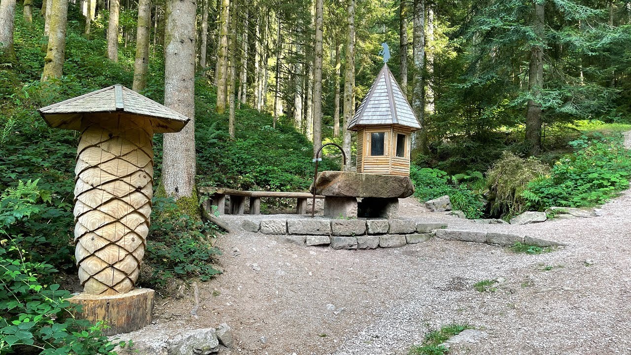 Burgbachwasserfall und Burgbachfelsen bei Bad Rippoldsau | Schwarzwald