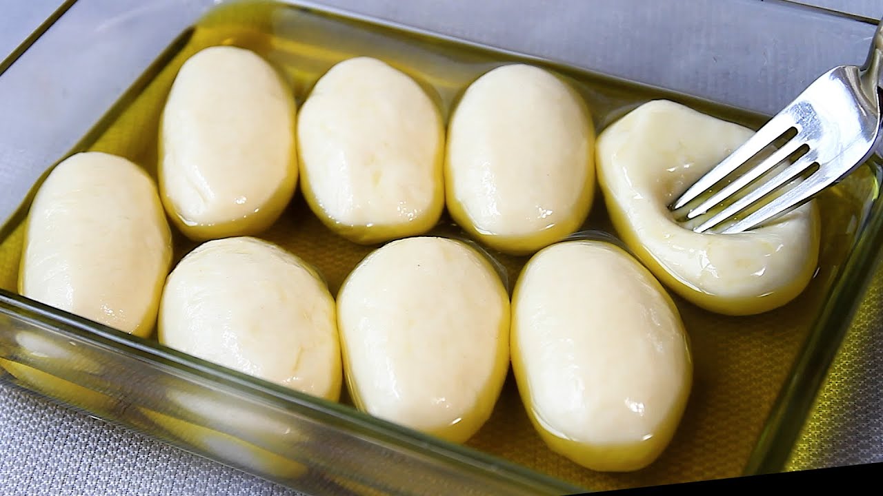 Всего лишь мука, вода и масло. Это простое тесто всегда получается. Очень вкусно!