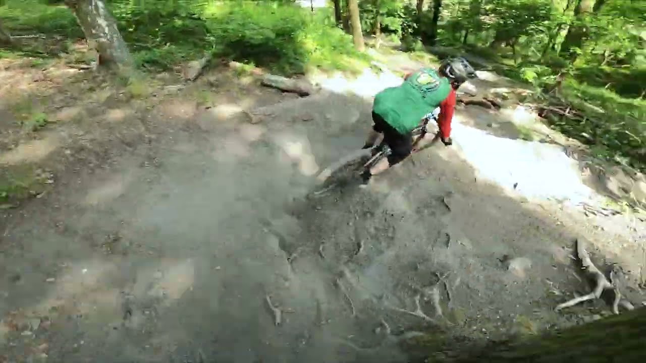 Enduro lijn 5 op Mountainbikepark be-MINE