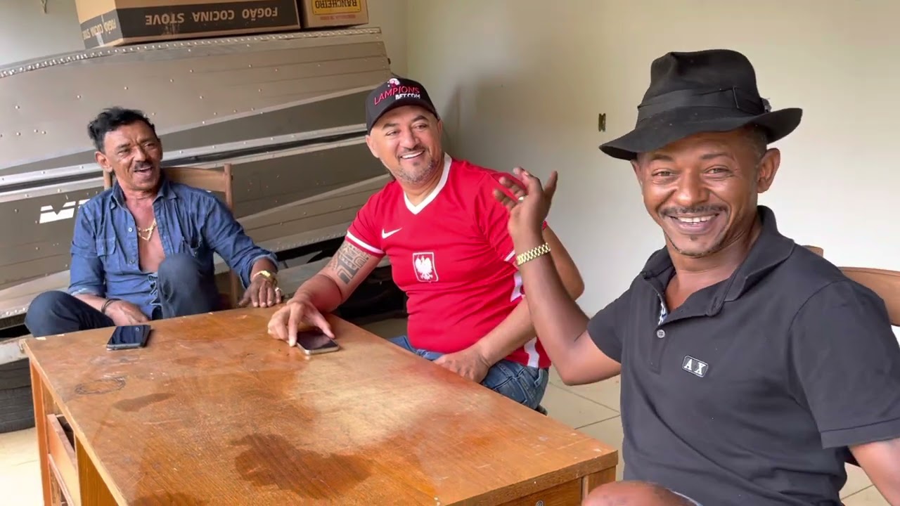 TÕE E TIRINGA DISCUTINDO POR CAUSA DE FUTEBOL 😂 É MULTI
