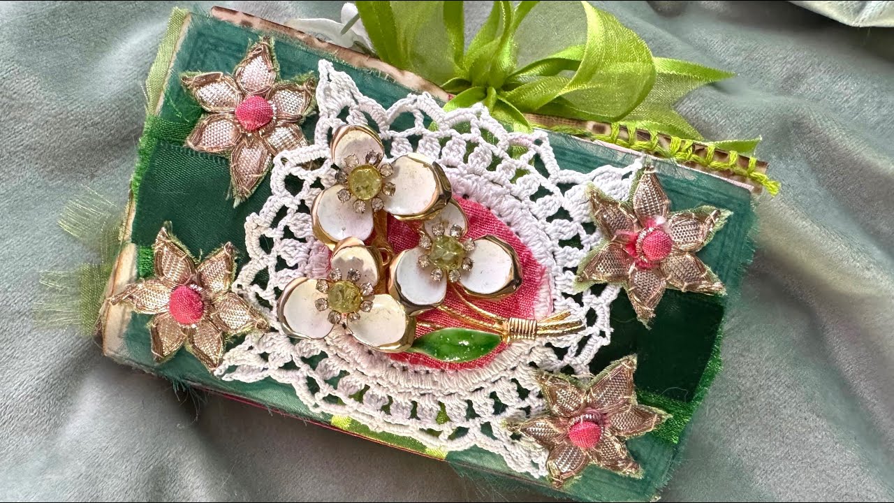 (Sold) Pretty in Green: A Mini Junk Journal Full of Flowers, Laces, Greens and Pinks (Flip Through)