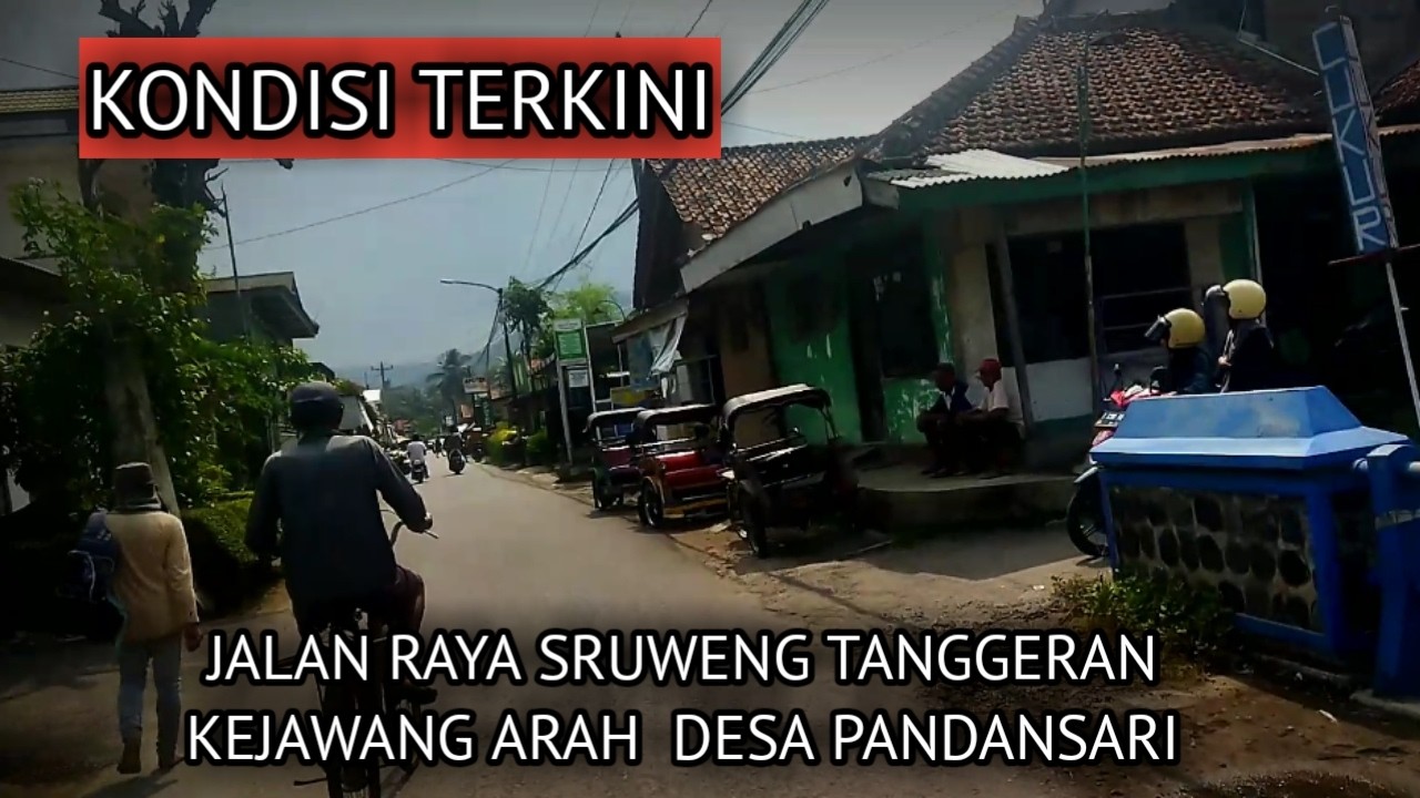 SUASANA KONDISI JALAN  RAYA  SRUWENG  ARAH DESA PANDANSARI  KEBUMEN JAWA TENGAH