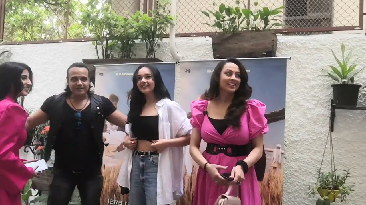 Yash Tonk with Daughter and wife Gauri Tonk  at Iska Naam Se Haryana Movie Screening