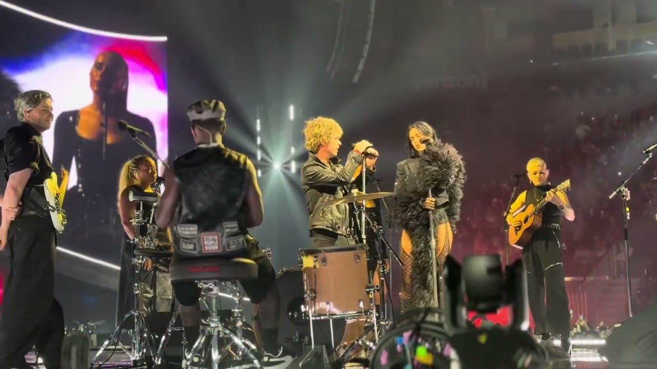 Dua Lipa and Billie Joe Armstrong live in San Francisco at the Chase Center. Oct. 12th 2025