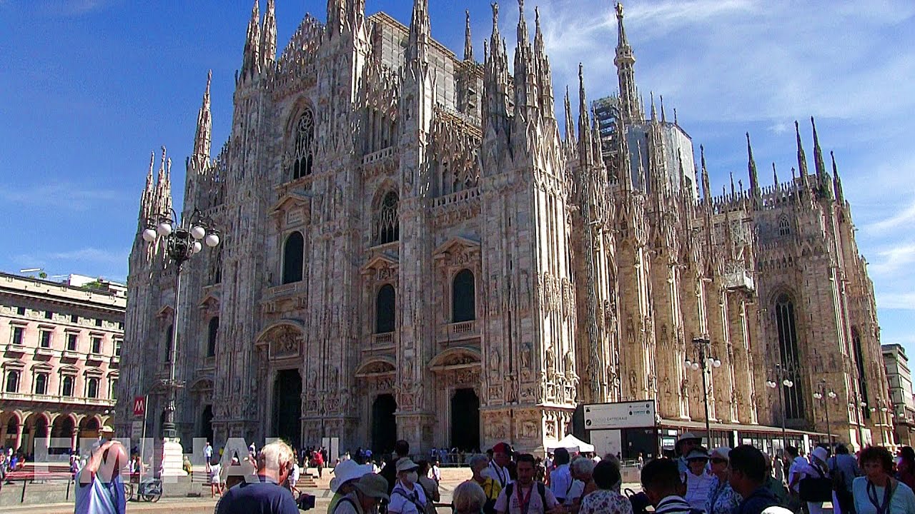 Domul din Milano, &icirc;n italiană Duomo di Santa Maria Nascente