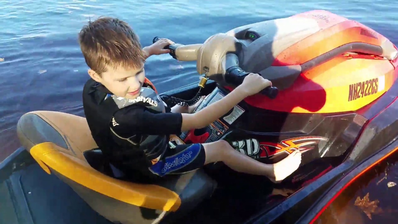 7 year old RIPS IT UP ona Jet Ski 1st time out!