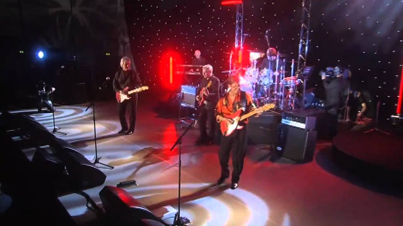 THE SHADOWS - Apache. Live In Concert. The Final Tour 2003. (HD).